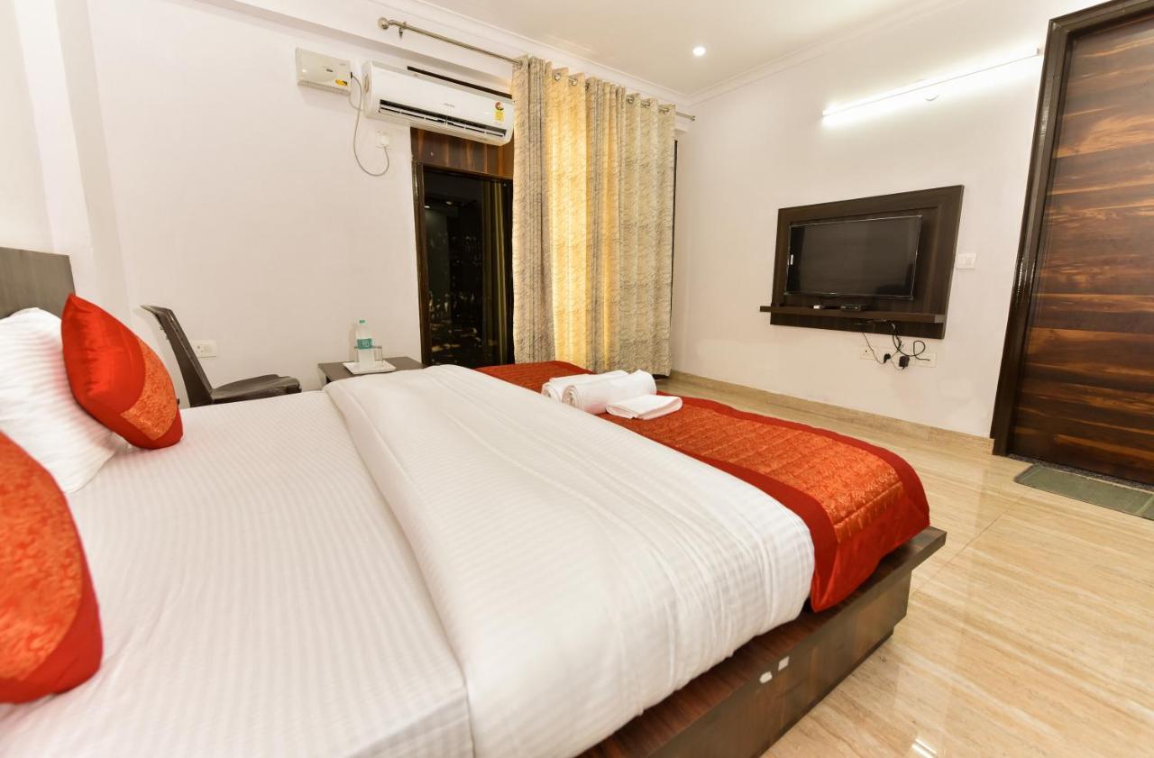 Hotel Luxury Collection Gurgaon Exterior photo