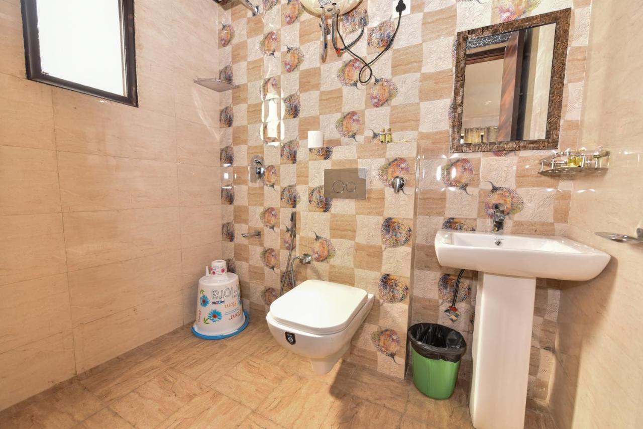 Hotel Luxury Collection Gurgaon Exterior photo
